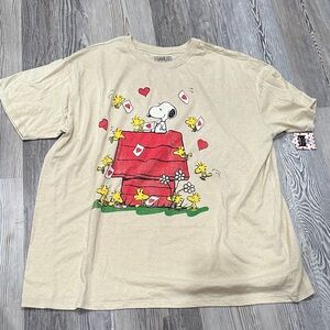 Snoopy Valentines Graphic T-Shirt